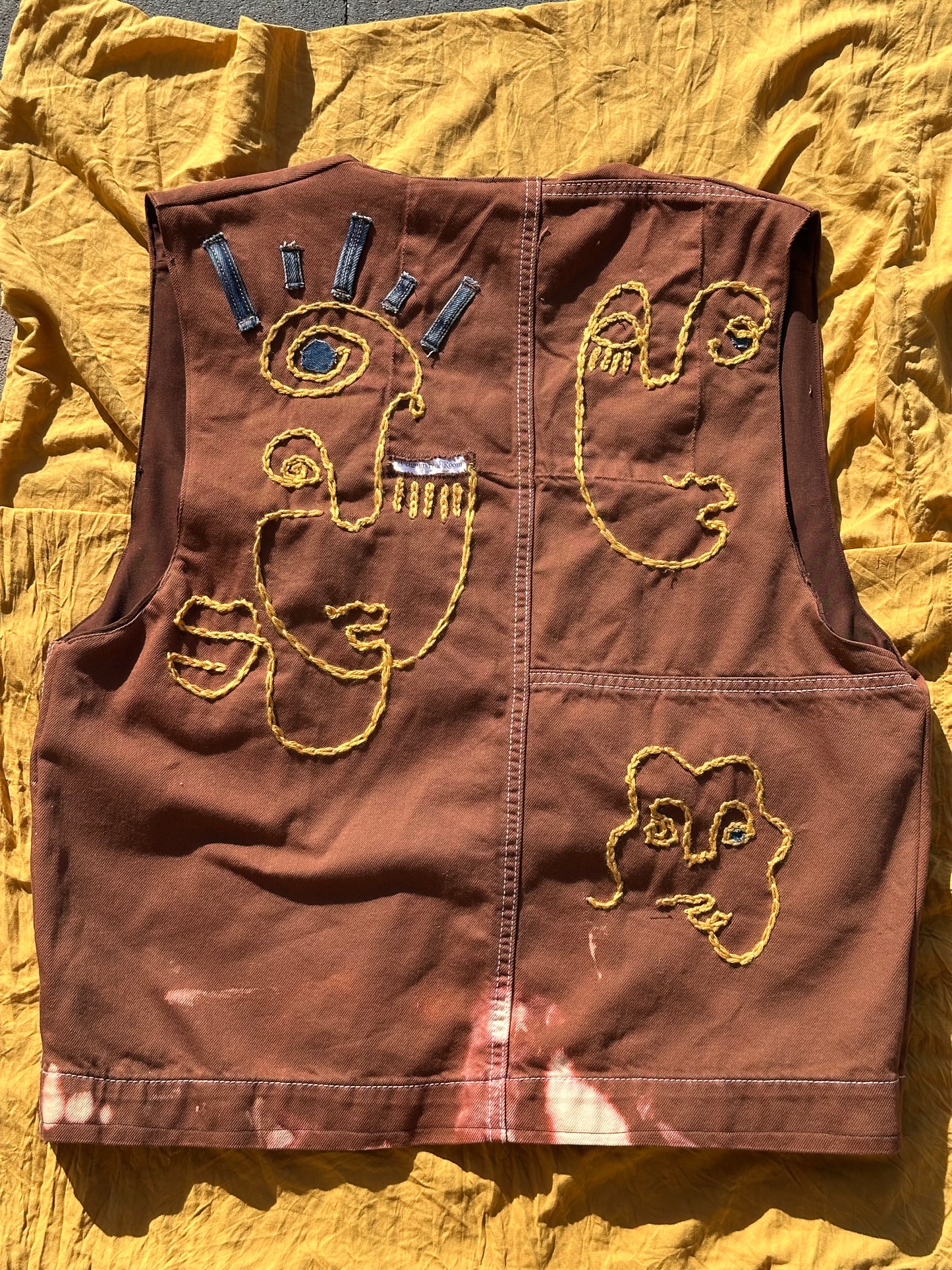 Abstract Face vest
