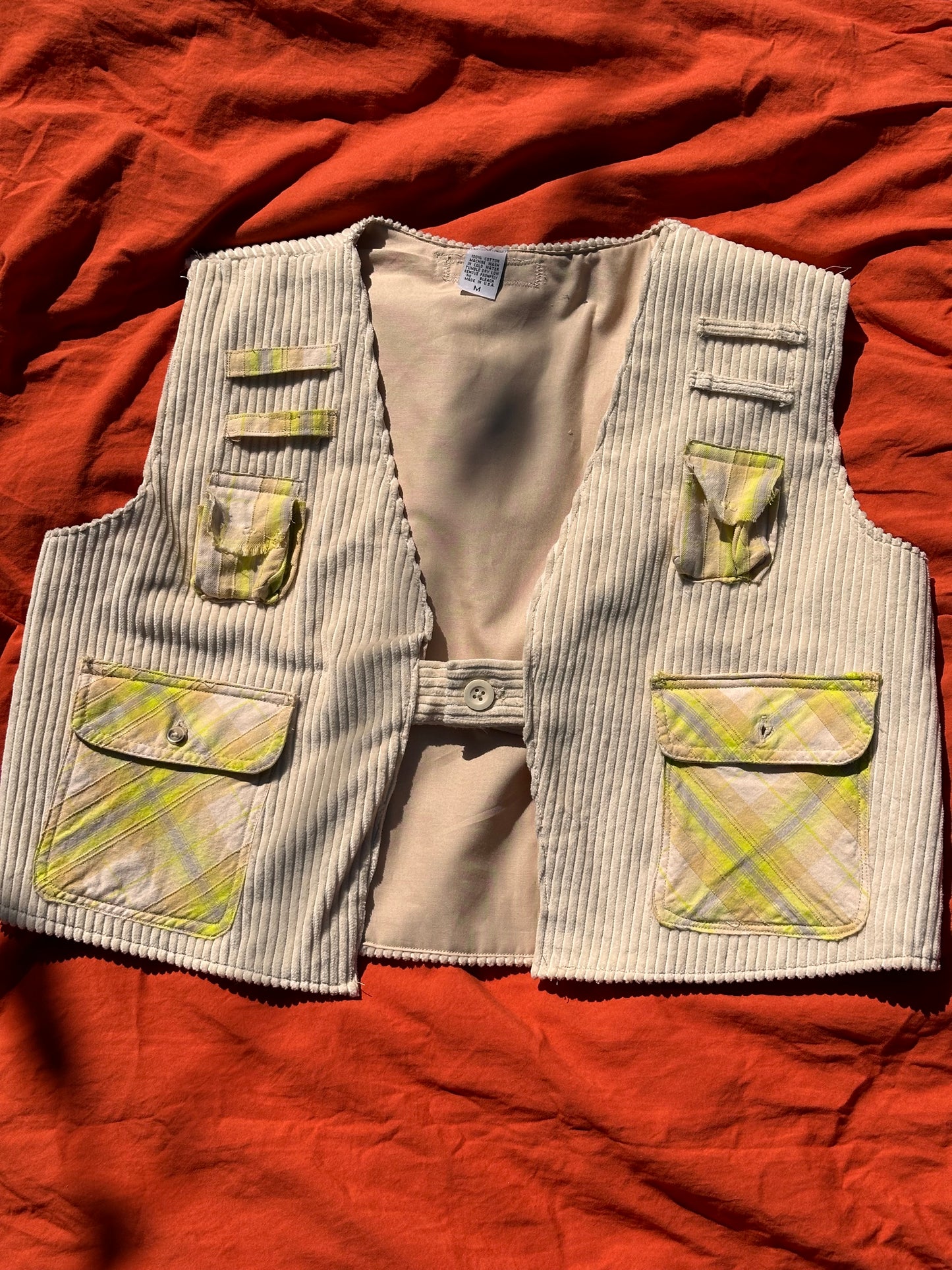 Corduroy beige-sickle vest