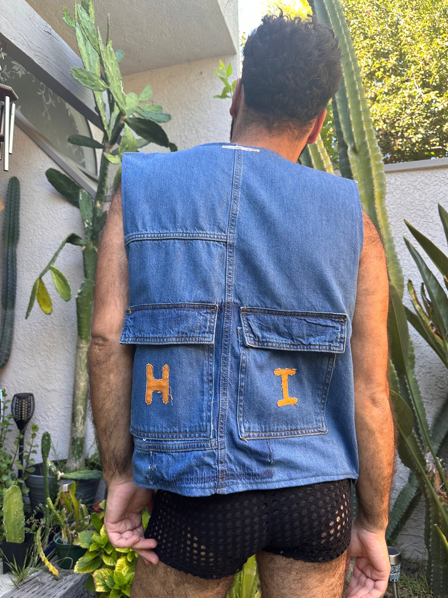 Haruty’s Initial H.I. Vest