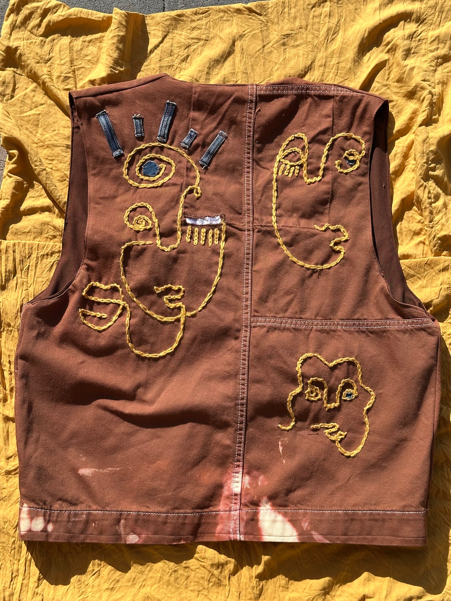 Abstract Face vest